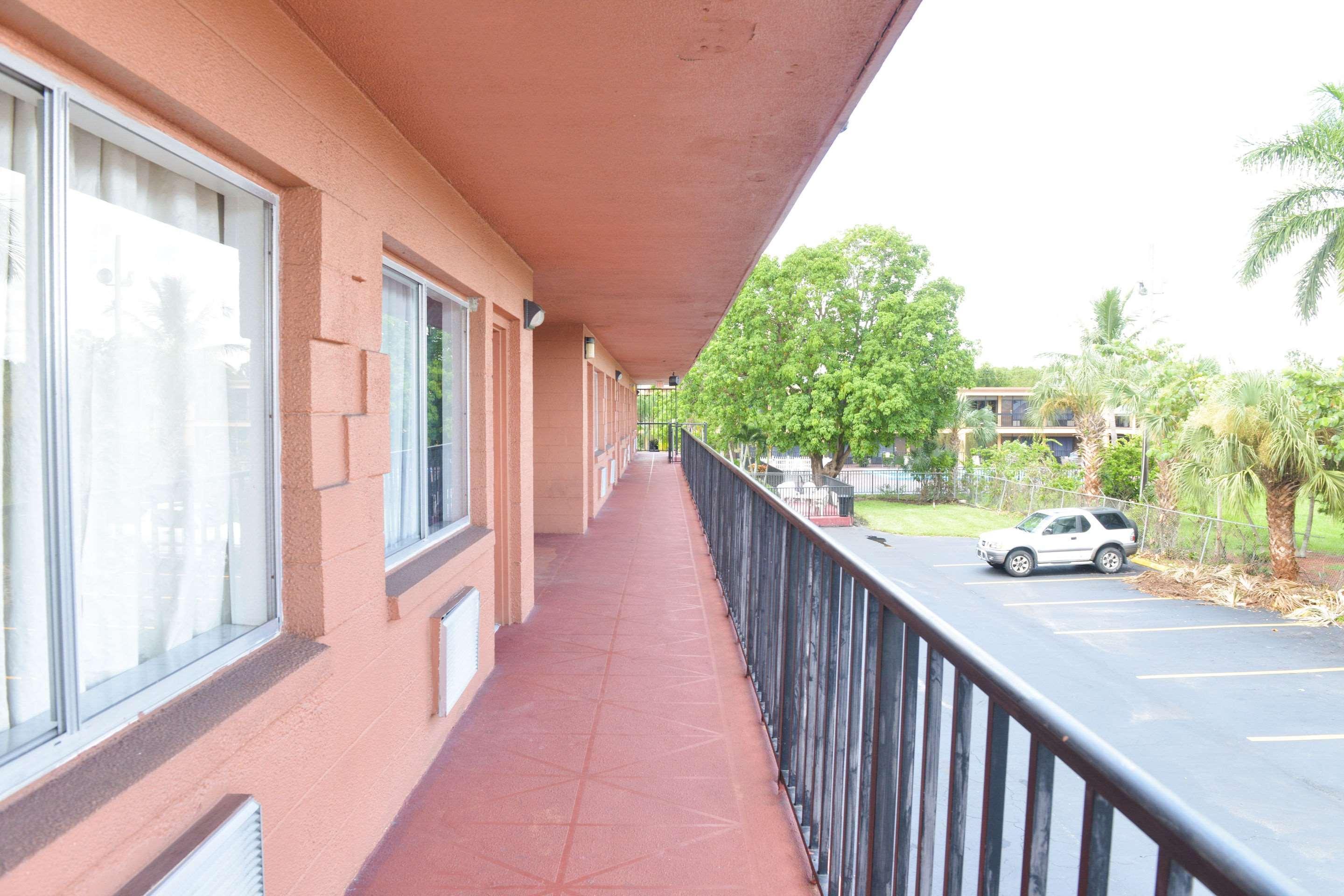 Econo Lodge North North Fort Myers Exterior foto